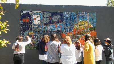 Un mural y un mensaje de las escuelas a la sociedad