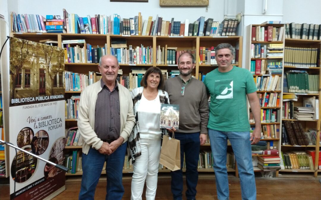Junto a la historia de la Biblioteca Rivadavia